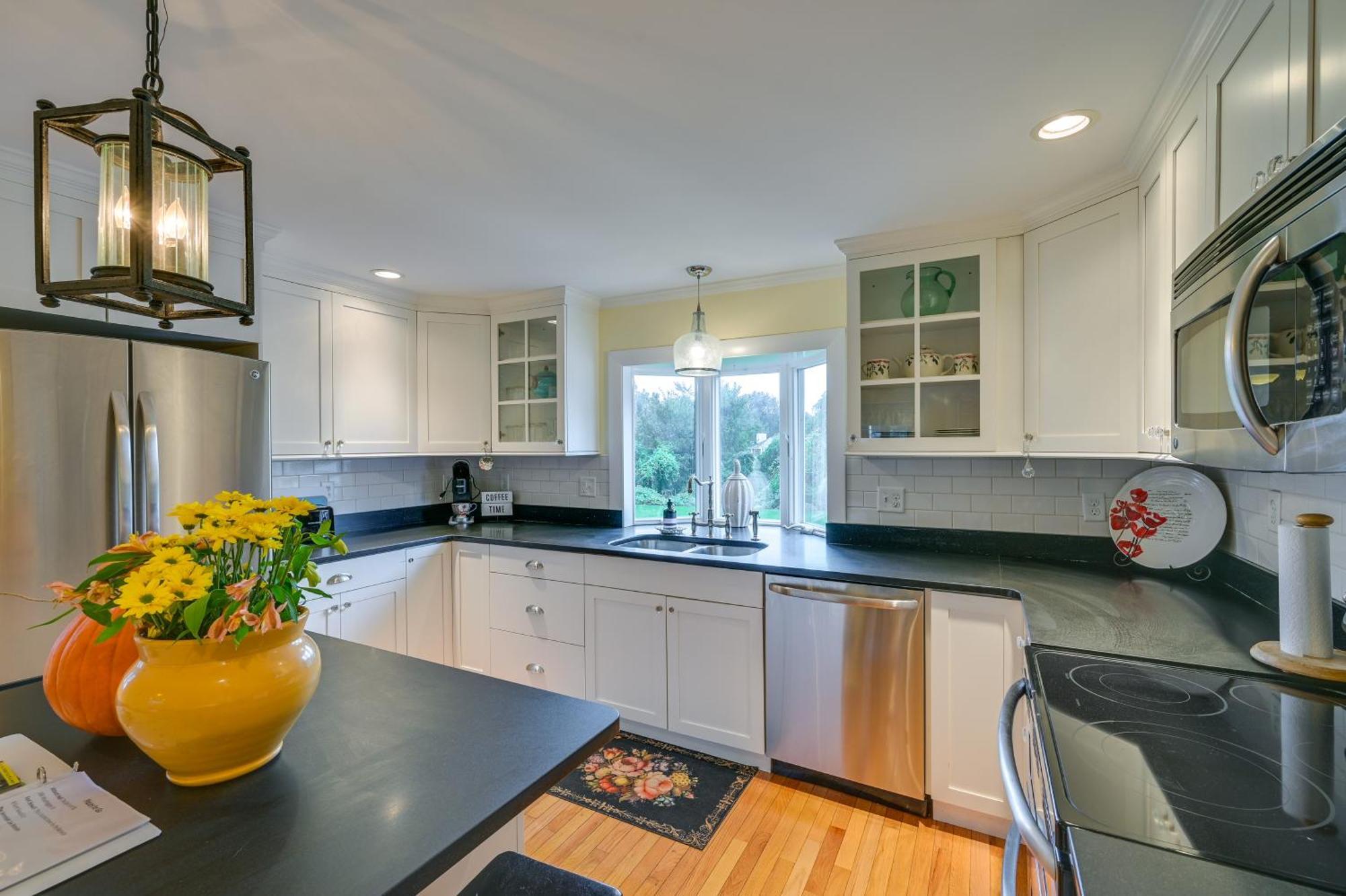 Marblehead Retreat With Sprawling Yard And Gas Grill! Apartment Ngoại thất bức ảnh